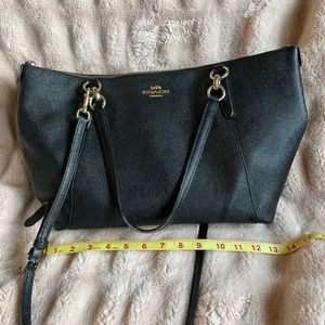Coach shoulder bag with cross body strap